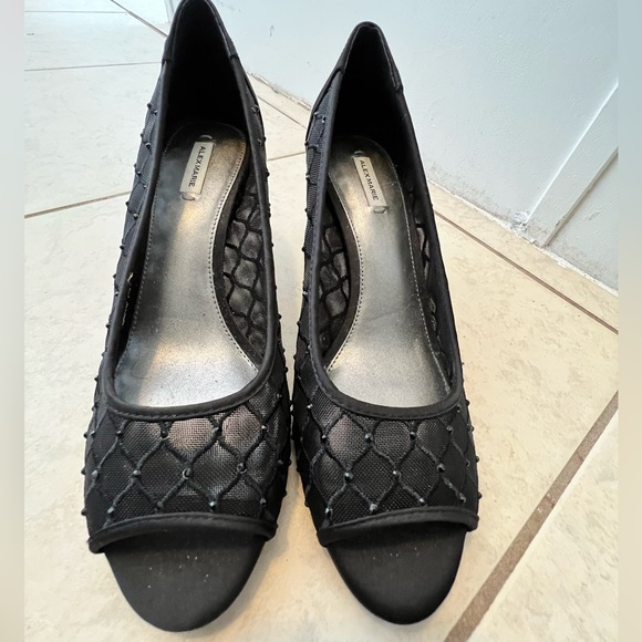 Gorgeous Alex Marie Black Sparkly Heels NWOT - Picture 2 of 5